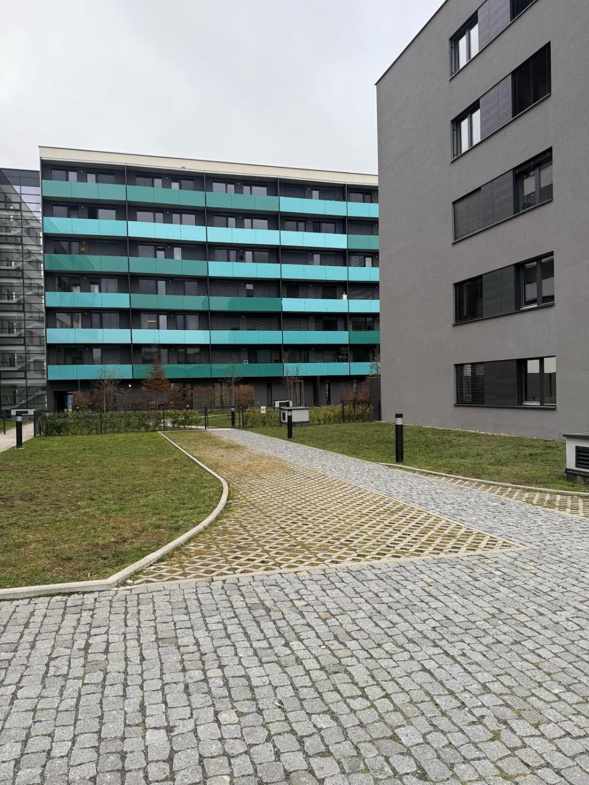Modern With Own Parking Apartment